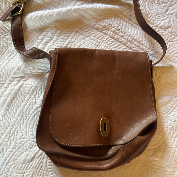 Fossil Elegant Brown Leather Shoulder Bag - Picture 4 of 8